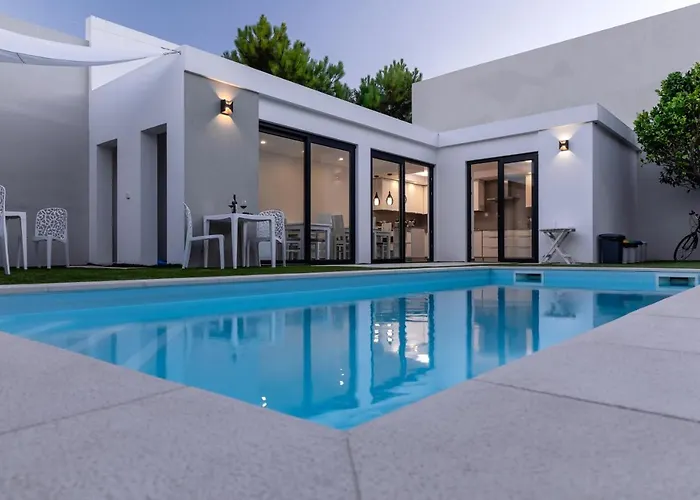 Ilheu 25 Peniche House